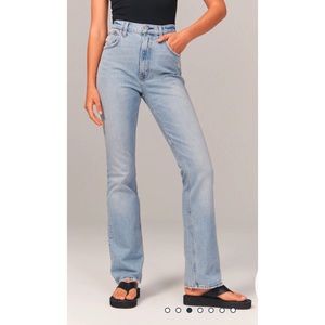 Abercrombie & Fitch Ultra High Rise 70’s Vintage Flare Jean Light Wash